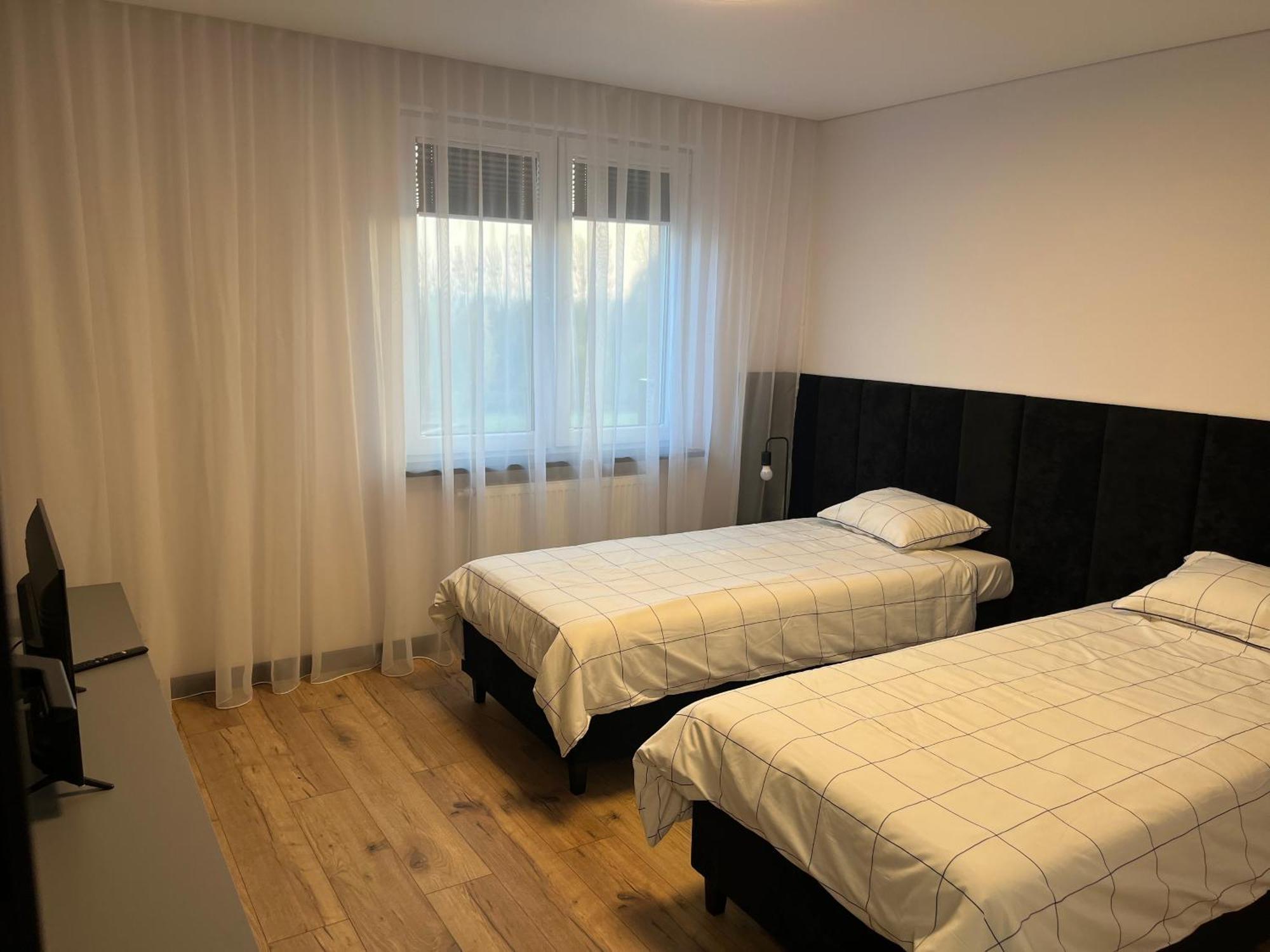 Pola Apartment Paslek
